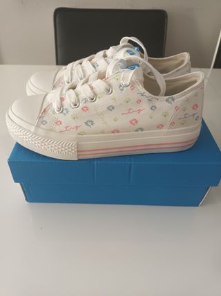 Zapatillas Mustang blancas T-39