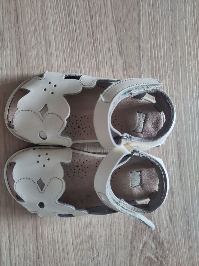 Sandalias piel Camper niña talla 22