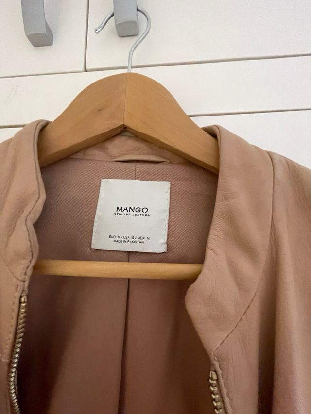 Vendo Chaqueta Mango polipiel rosa palo