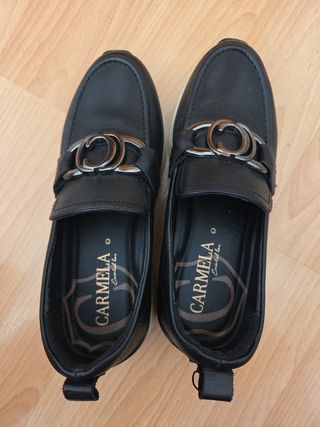 Mocasines Carmela negros mujer