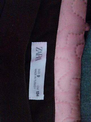 2 faldas marrón talla 9 y la gris talla 10