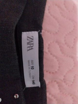 2 faldas marrón talla 9 y la gris talla 10