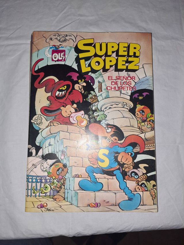 vecchi fumetti di SuperLopez.
