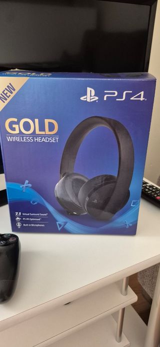 PS4 (PlayStation 4) negra