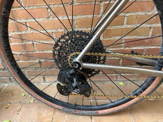 Bicicleta Gravel Titanio. Talla M