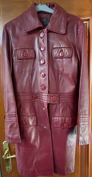 Abrigo piel burdeos mujer Talla M.Estilo vintage.