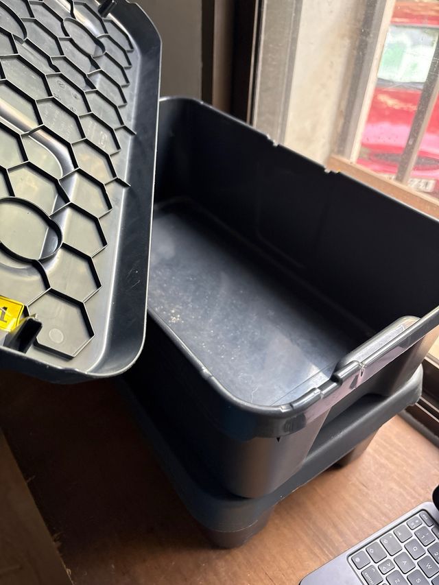 2 Cajas Plásticas Grises Klamtare