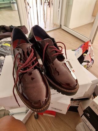 Zapatos Callaghan charol marrones 37