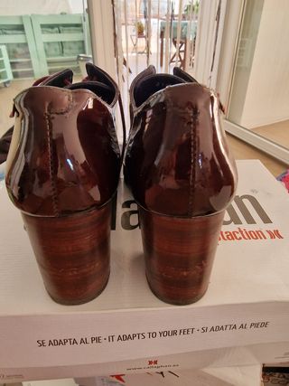 Zapatos Callaghan charol marrones 37