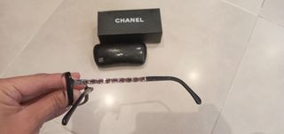 Par de gafas Chanel auténticas, casi nuevas