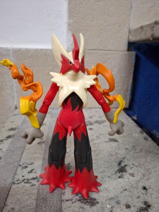 Action Figure Tomy Pokémon Mega Blaziken Nintendo