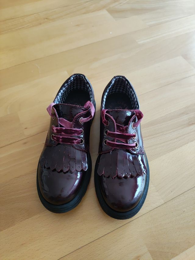 Zapatos Pablosky charol granate nº32