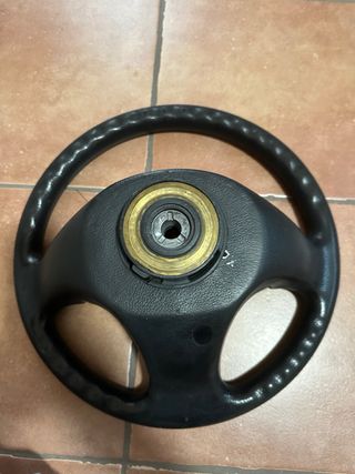 Volante Nissan - Buen estado