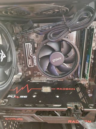 PC Gaming AMD Ryzen 5 5600 y Radeon RX 6600