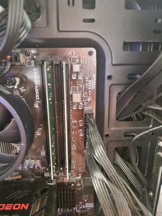 PC Gaming AMD Ryzen 5 5600 y Radeon RX 6600
