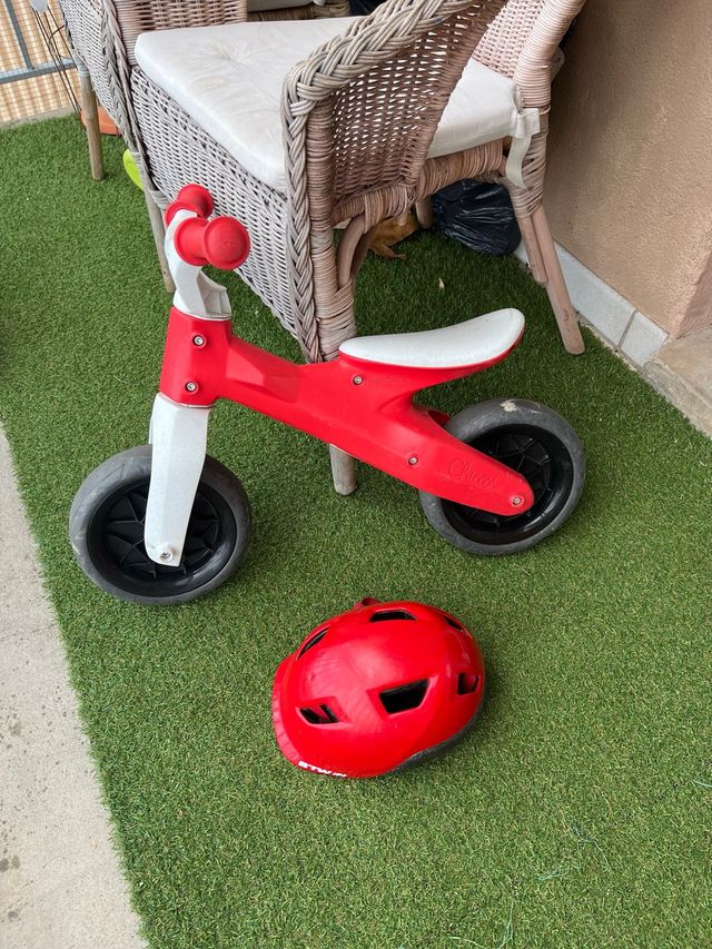 Bicicleta Chicco roja para niños