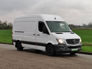 Se realizan mudanzas y transportes