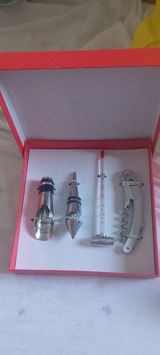 Set accesorios vino