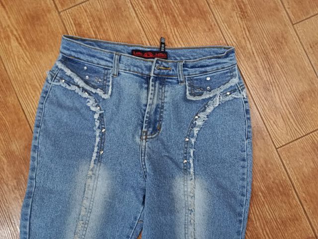 Pantalones vaqueros acampanados