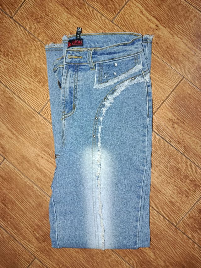 Pantalones vaqueros acampanados