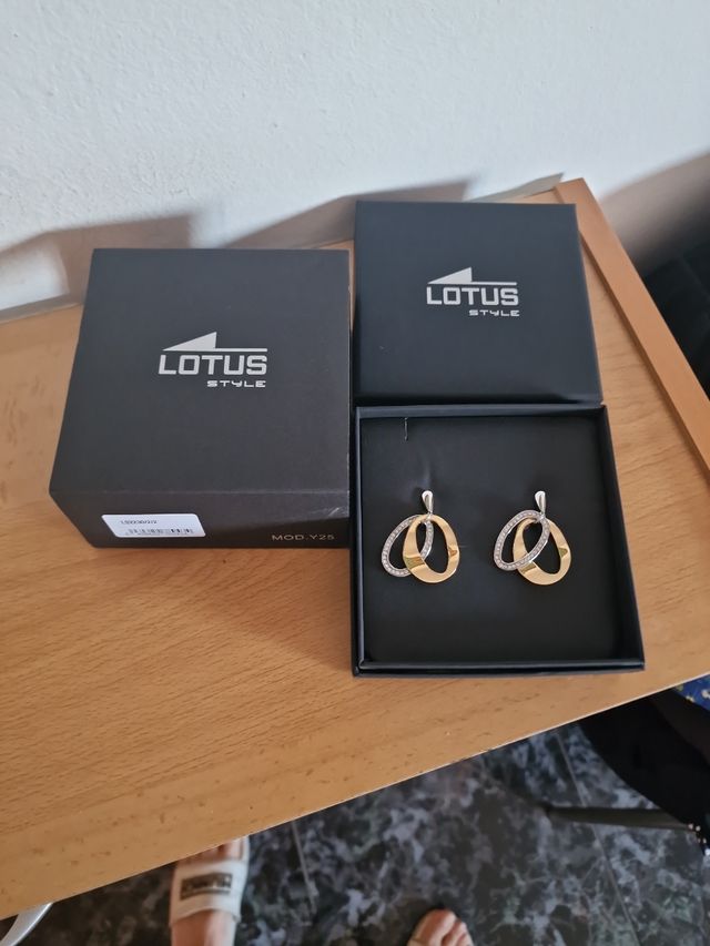 Pendientes Lotus Style dorados y plateados