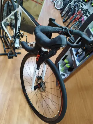 Bicicleta Scott Addict RC 20