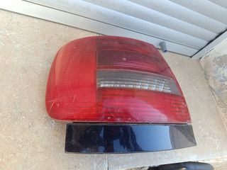 Piloto trasero Audi A4 B5