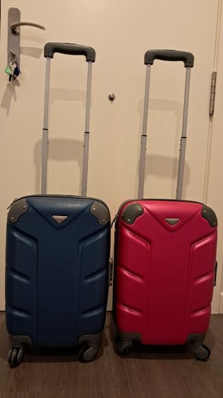 2 Maletas viaje infantiles  4 ruedas Azul y Rosa