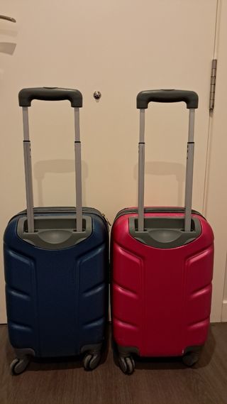 2 Maletas viaje infantiles  4 ruedas Azul y Rosa