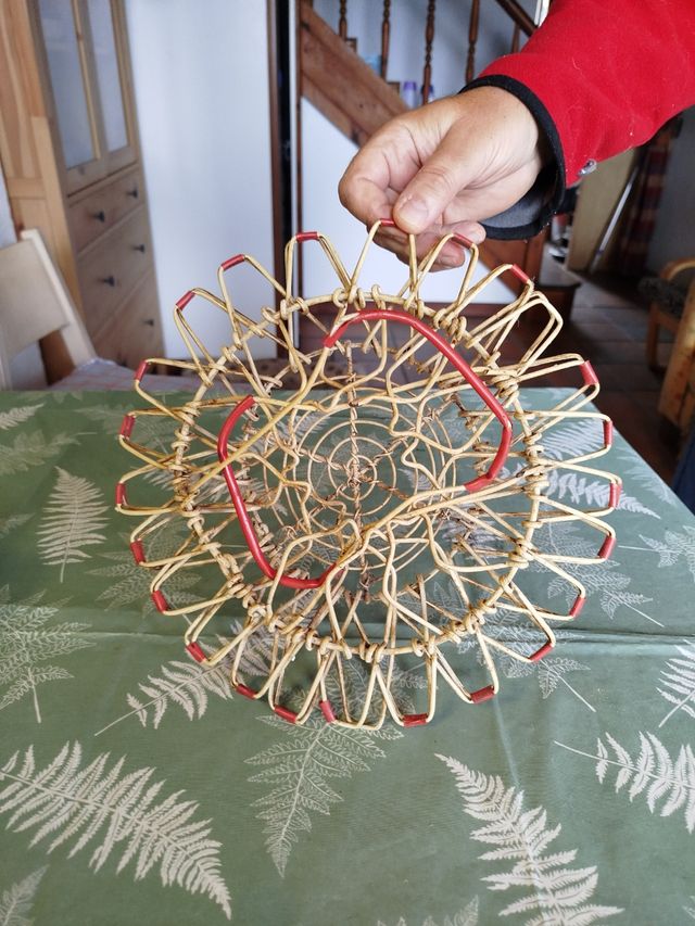 Cesta vintage para huevos