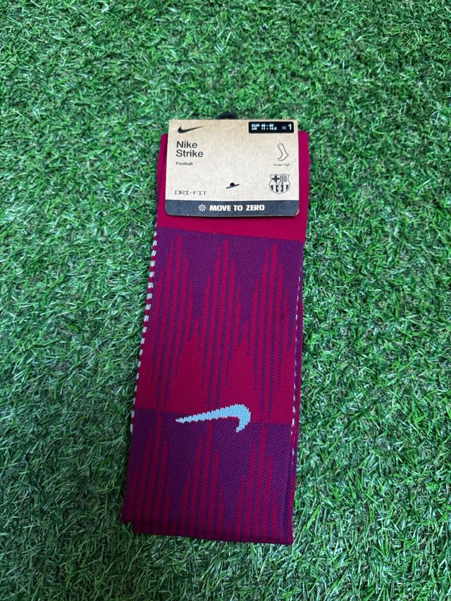 Calcetines Nike Strike (Rojas y Moradas)