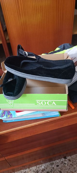 Zapatillas Soca negras