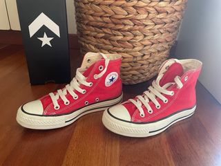 Converse rojas unisex talla 36