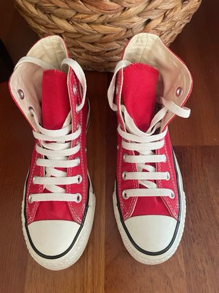 Converse rojas unisex talla 36