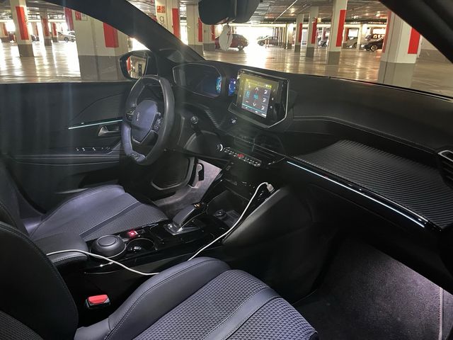 Peugeot e208  GT LINE 2021