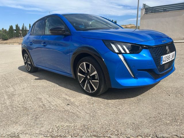 Peugeot e208  GT LINE 2021