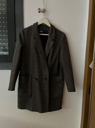Abrigo Zara cuadros marrón-negro