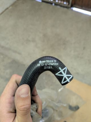 Tubo refrigerante 03L121157