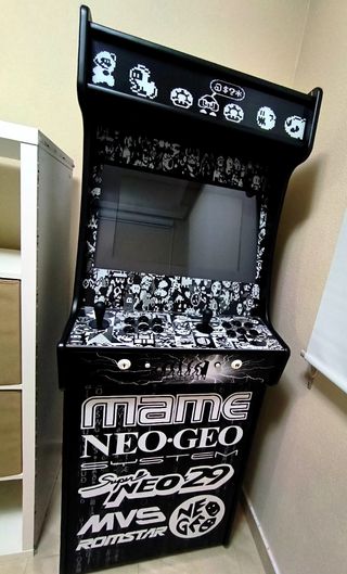 Máquina Arcade Retro hecha a mano.