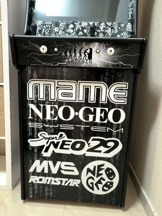 Máquina Arcade Retro hecha a mano.
