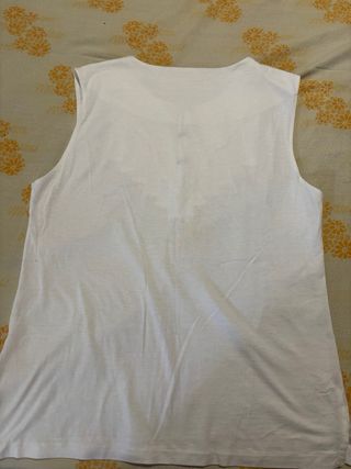 Blusa blanca sin mangas