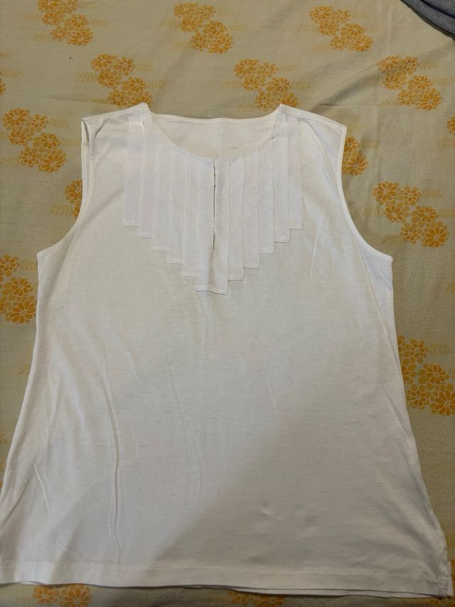 Blusa blanca sin mangas