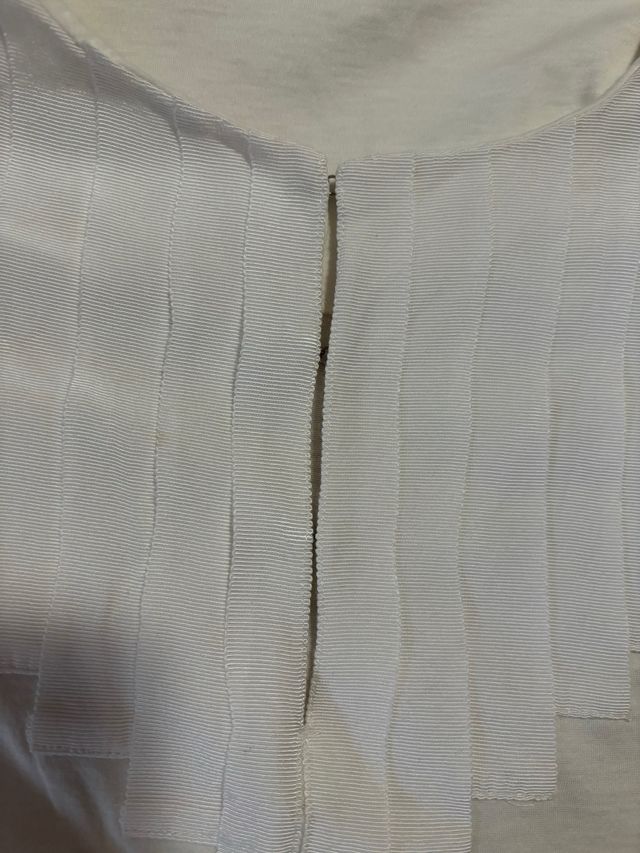 Blusa blanca sin mangas