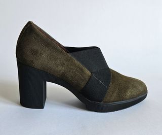 Zapatos Wonders de tacón, piel vuelta. Talla38.