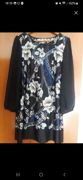 Vestido flores azul marino