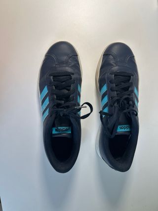 Zapatillas Adidas - Negras con Verde Agua