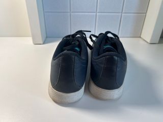 Zapatillas Adidas - Negras con Verde Agua