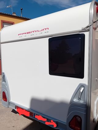 Caravana Across Premium 375, 5 plazas