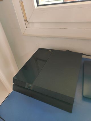 PS4 (PlayStation 4) 500GB + GTA V + mando