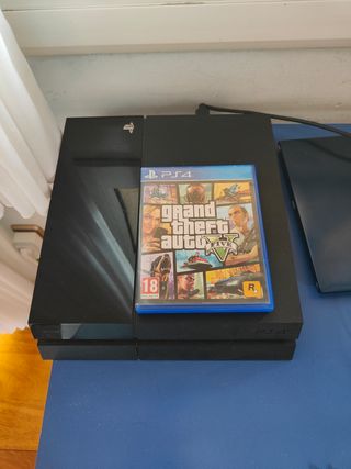 PS4 (PlayStation 4) 500GB + GTA V + mando